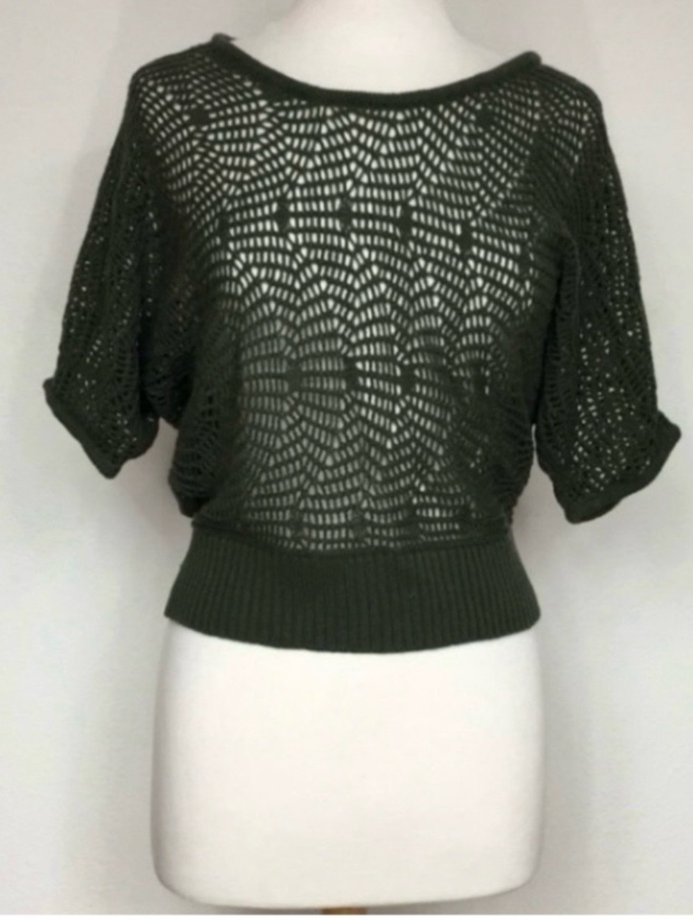 Cotton On Juniors Olive Green Batwing Knit Semi Crop Sweater Size Medium Boho